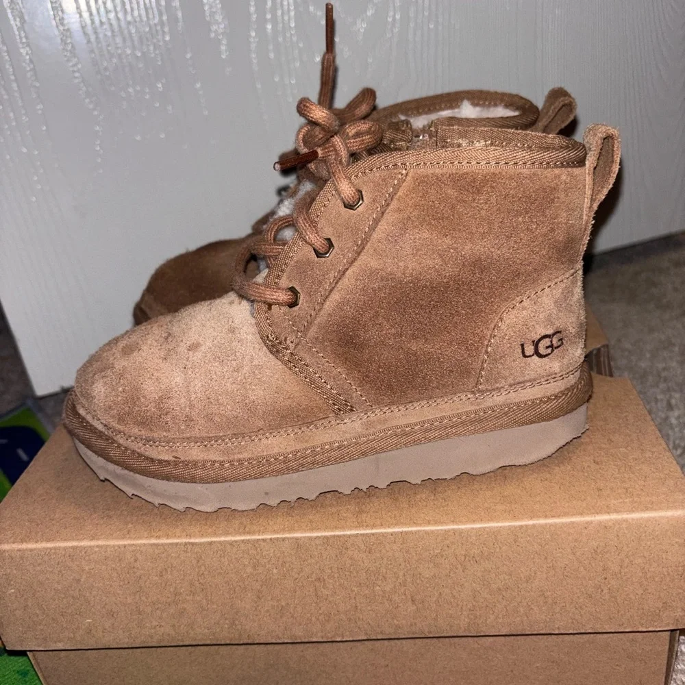 Children Unisex Boots UGG Kids Neumel II (Toddler/Little Kid) SIZE 12 PRE-OWNED